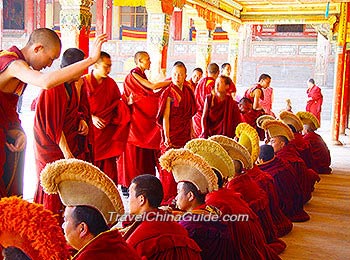 Sutra Debating, Ta'er Monastery